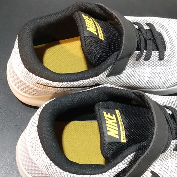 Youth Nike Flex Experience RN 7 Size 3Y Gray - Picture 10 of 14